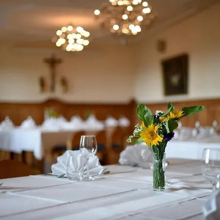 Kloster Frauenberg 3*