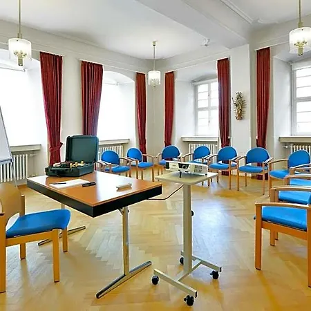 מלון Kloster Frauenberg 3*
