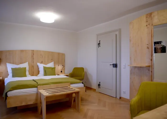 Kloster Frauenberg 3*