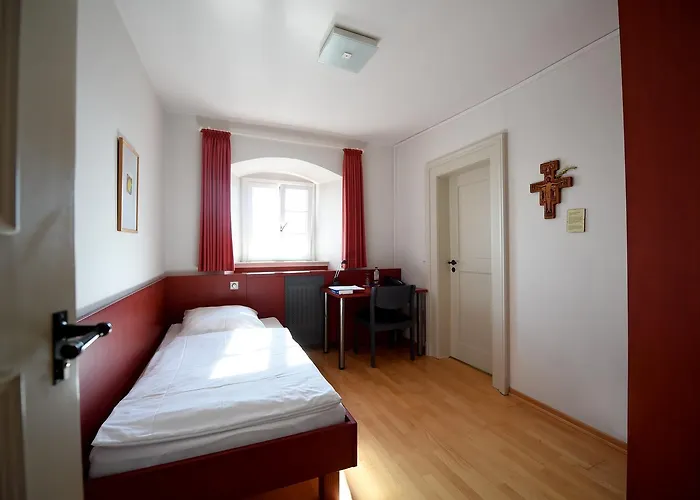 Kloster Frauenberg Hotel 3*